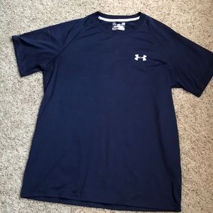 Under Armour T-Shirt - Small